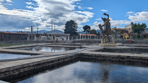 Perolitos Baños del Inca